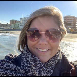 Meet your Posher, Melissa